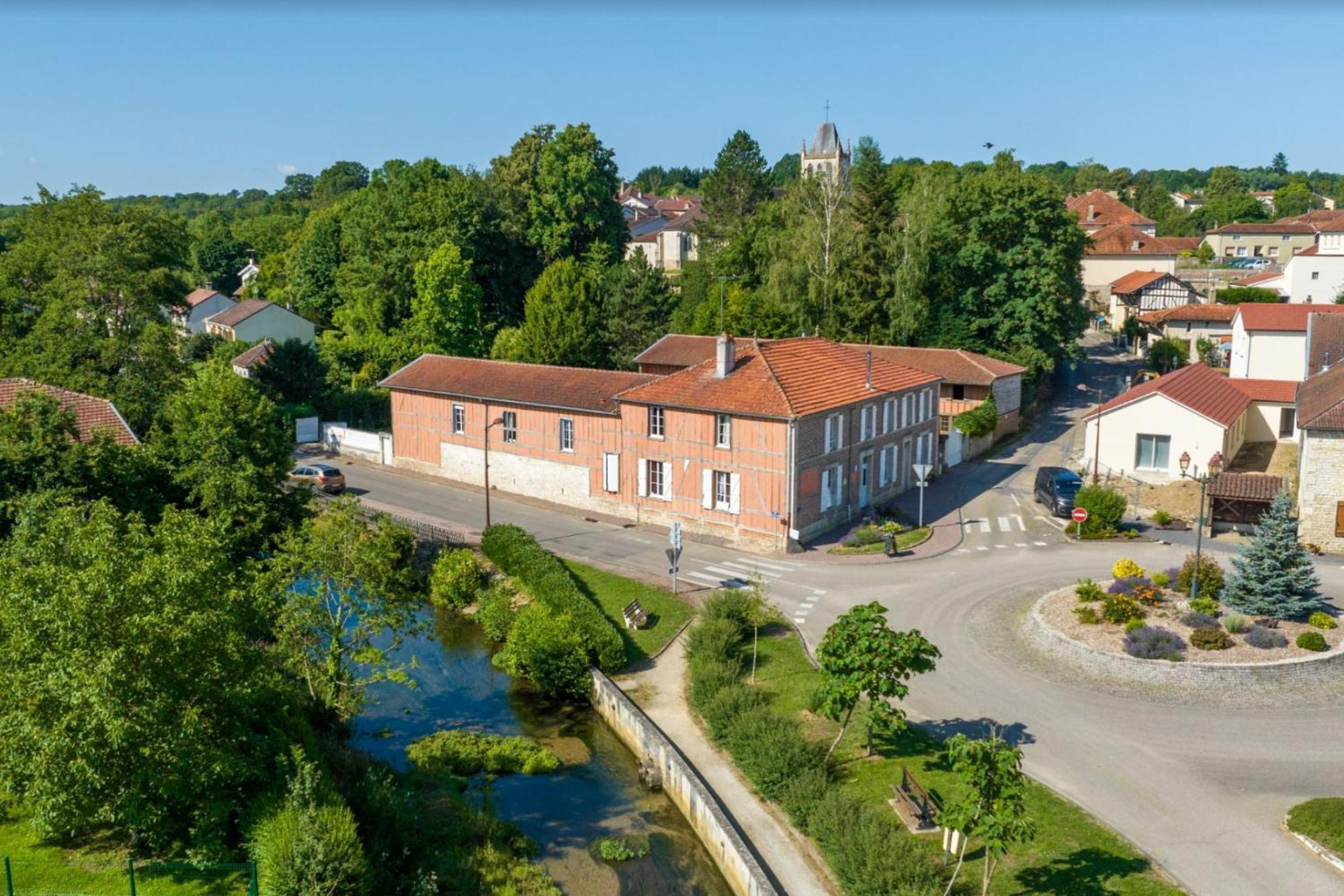 Gite les oiseaux_A Louvemont avec piscine chauffée Villa Esterno foto