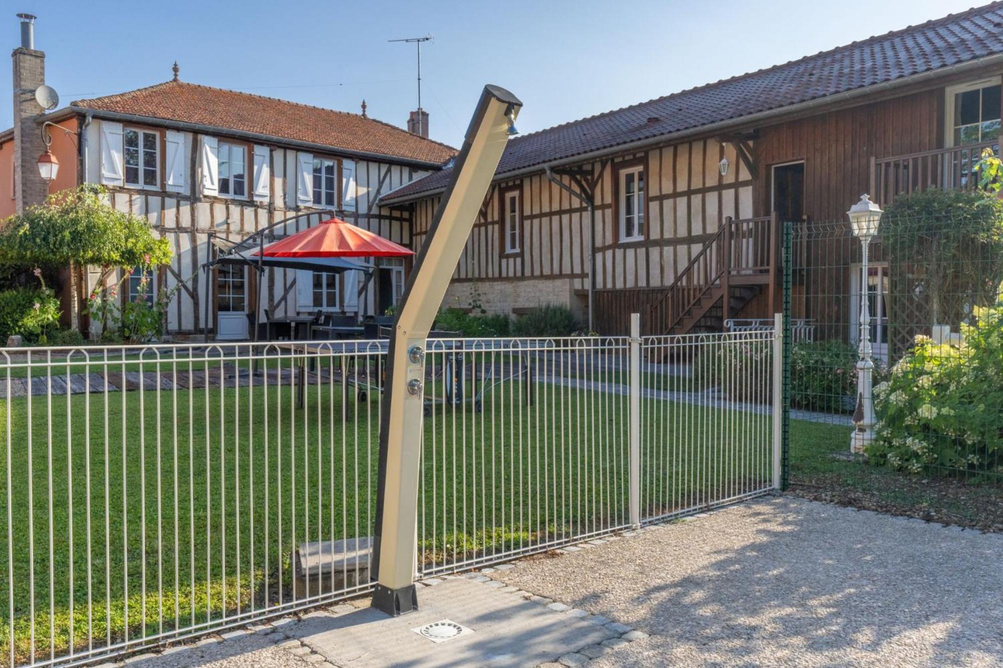 Gite les oiseaux_A Louvemont avec piscine chauffée Villa Esterno foto